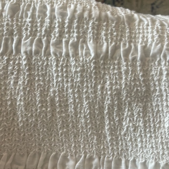 White dress - Picture 3 of 5